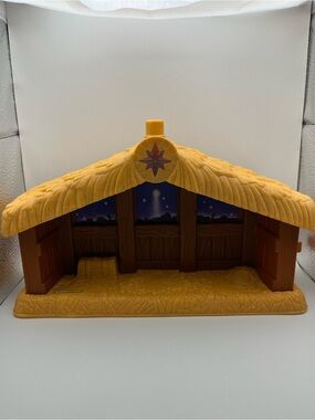 Vintage Little People Holiday Nativity Stable Decorative Display
